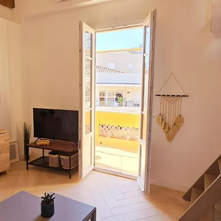 Le Virenque Apartament *